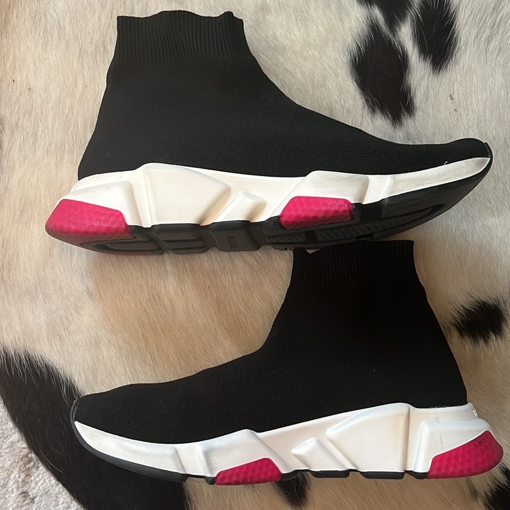 BALENCIAGA
Women's Speed Knit Sneakers

Style # 505877952
Size 9
Color BLACK/Pnk - Picture 4 of 11
